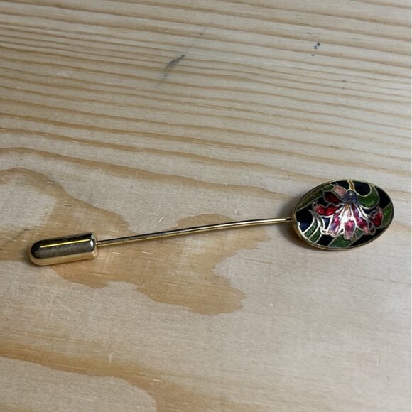 Vintage Gold Tone Lily Enamel Lapel Stick Pin - Picture 1 of 5